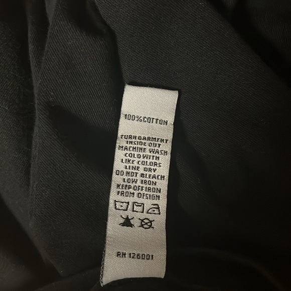 Married to the Mob (MOB) Size Small Black Graphic T-Shirt ‼️PRICE DROP‼️$32 - Picture 11 of 11